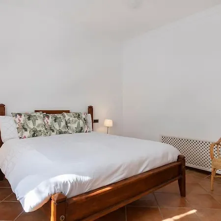 Preciosa De Una Planta En Los Monteros Holiday home