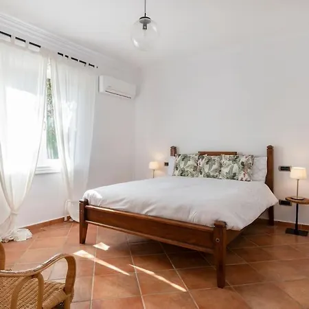Preciosa De Una Planta En Los Monteros Holiday home *