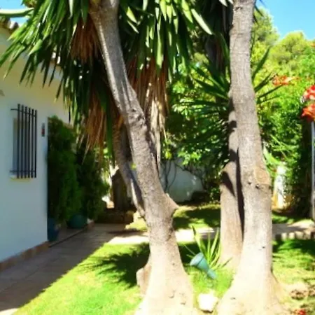 Preciosa De Una Planta En Los Monteros Holiday home